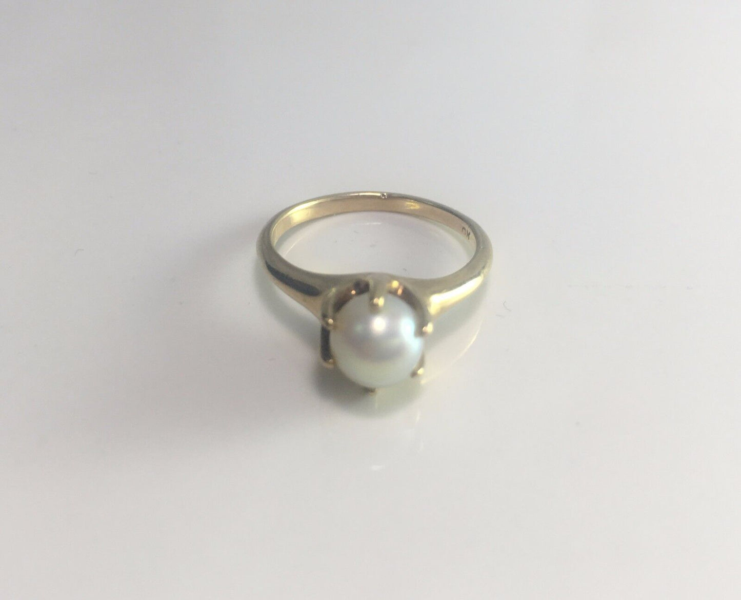 Estate 10k Yellow Gold Round White Cultured Pearl Solitaire Ring 6mm