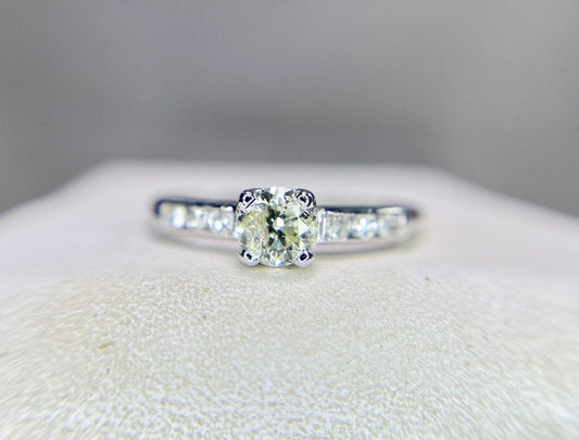 Vintage Art Deco 18k White Gold Natural Round Diamond Engagement Ring