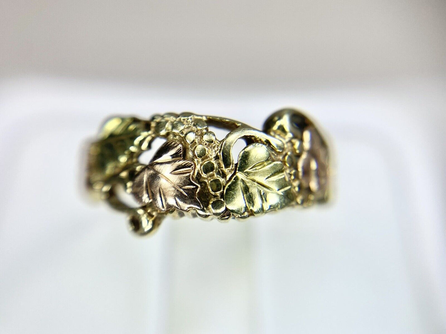 Vintage 10k Yellow Rose Gold Black Hills Gold Leaf Designer Ring