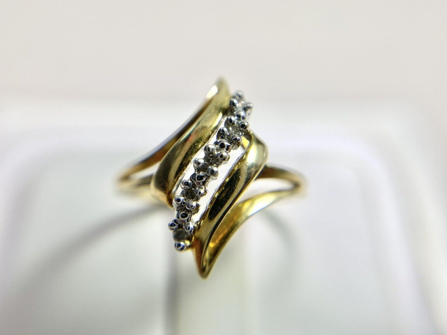 Vintage 10k Yellow Gold Natural Round Single Cut Diamond Ring