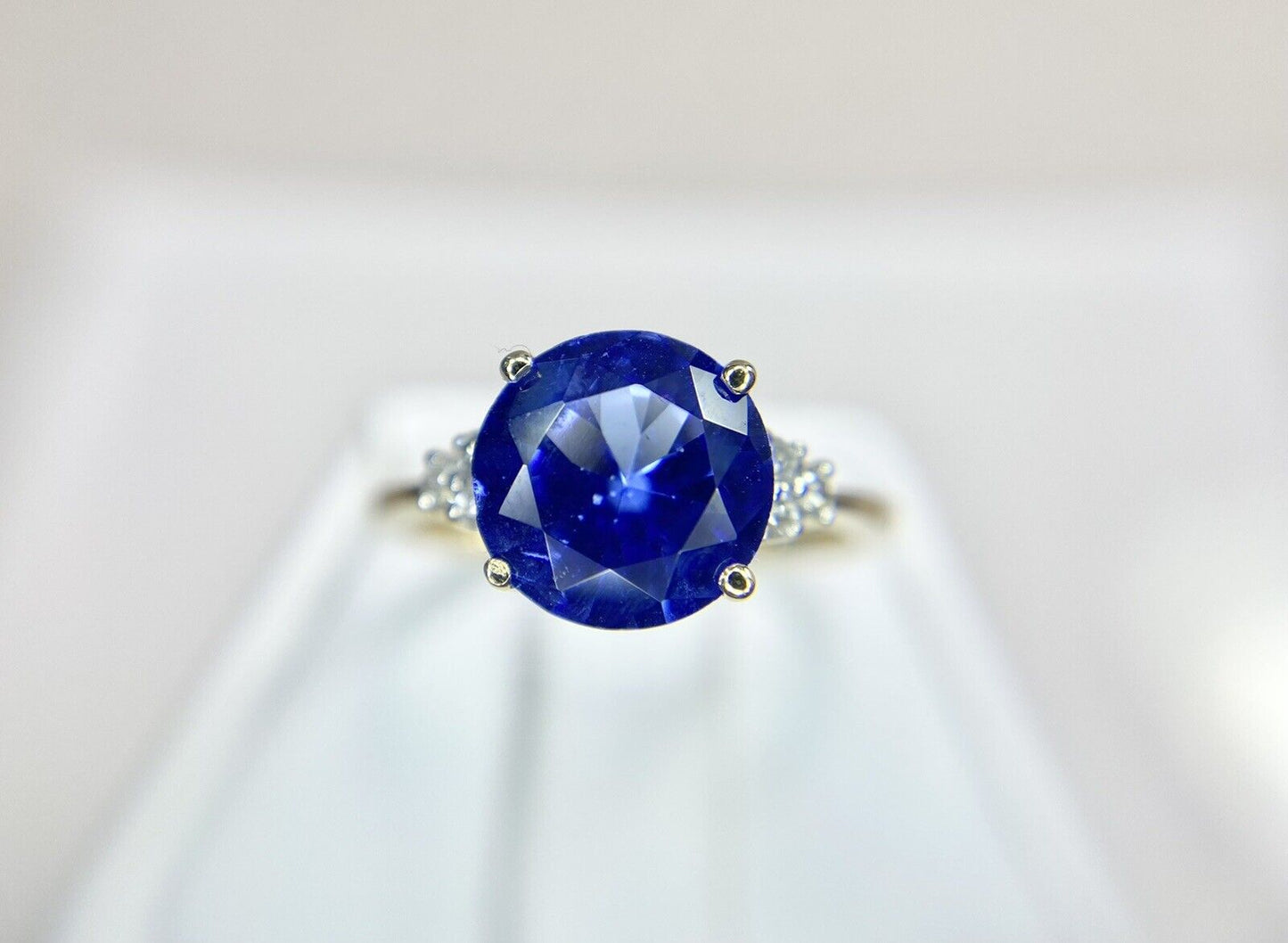 Vintage 14k Yellow Gold Round Tanzanite Natural Diamond Ring