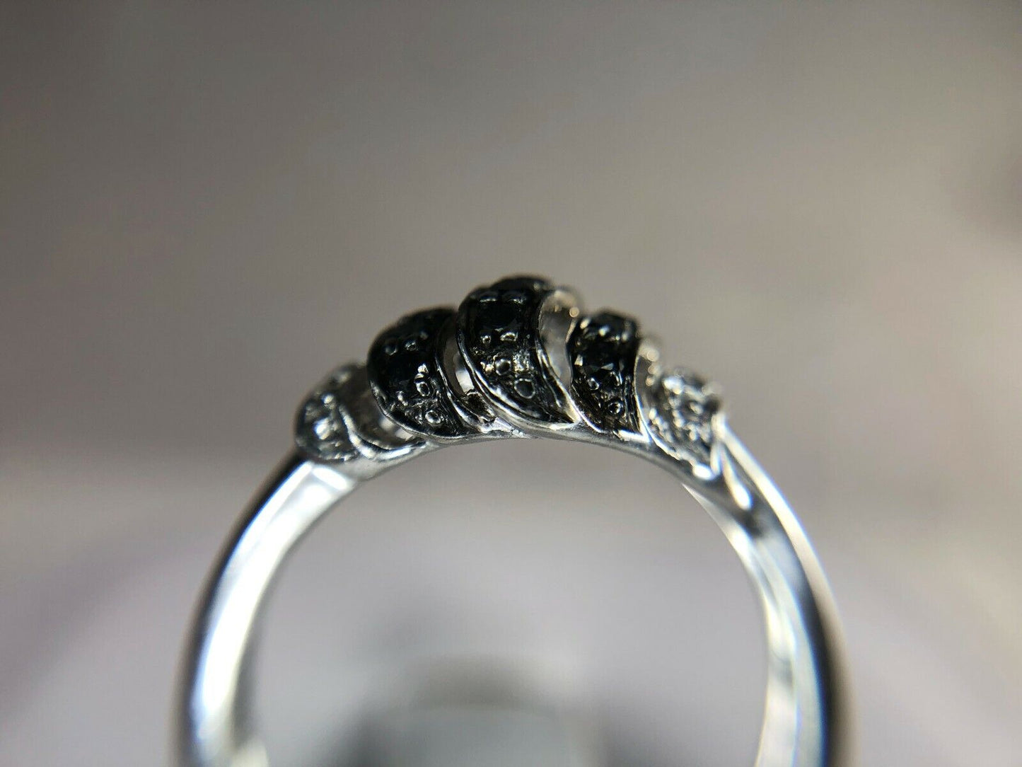 18k White Gold Round Brilliant Black Natural Diamond Cocktial Ring 1/3 Carat