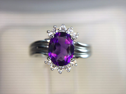 Estate 14k White Gold Oval Purple Amethyst Round Brilliant Diamond Ring