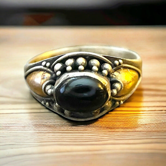 Vintage Sterling Silver Bezel Set Oval Shape Black Onyx Ring Size 9.75