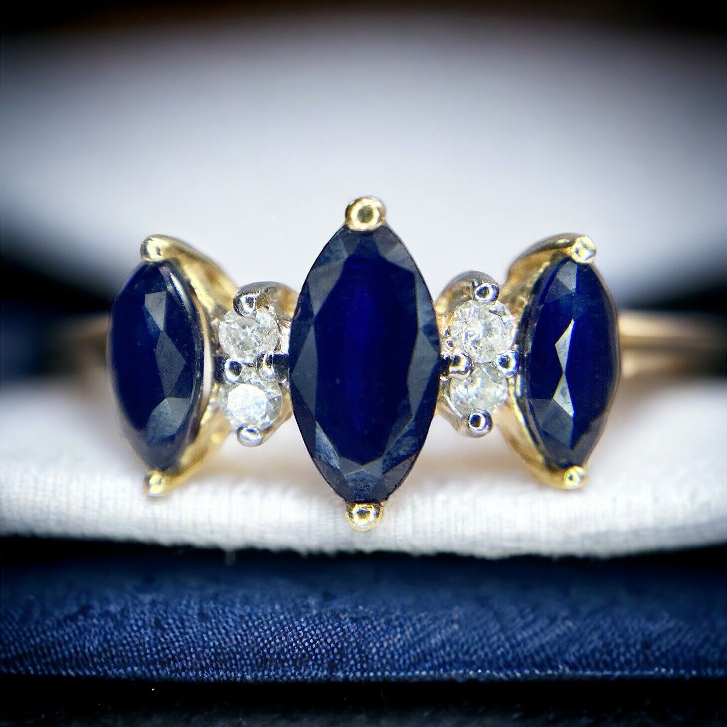 Vintage 14k Yellow Gold Natural Marquise Blue Sapphire Round Diamond Ring