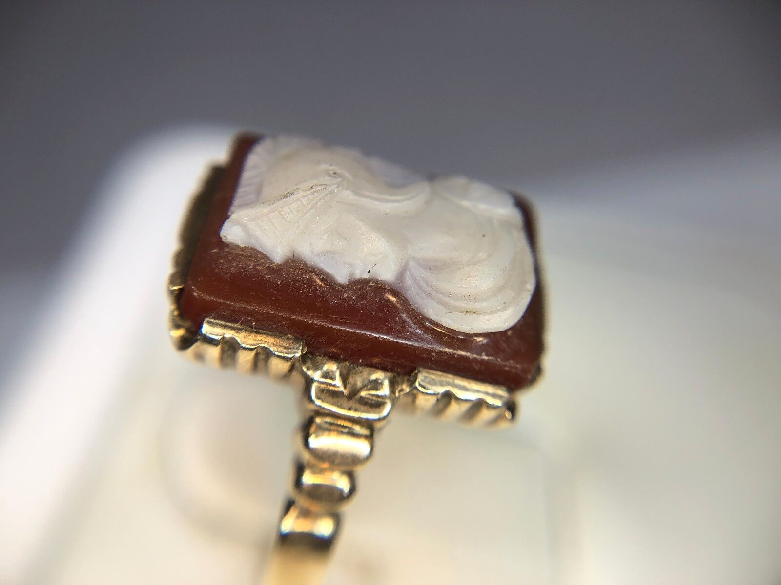 Vintage Art Deco 10k Yellow Gold Greek Soldier Red Cameo Small Cocktail Ring