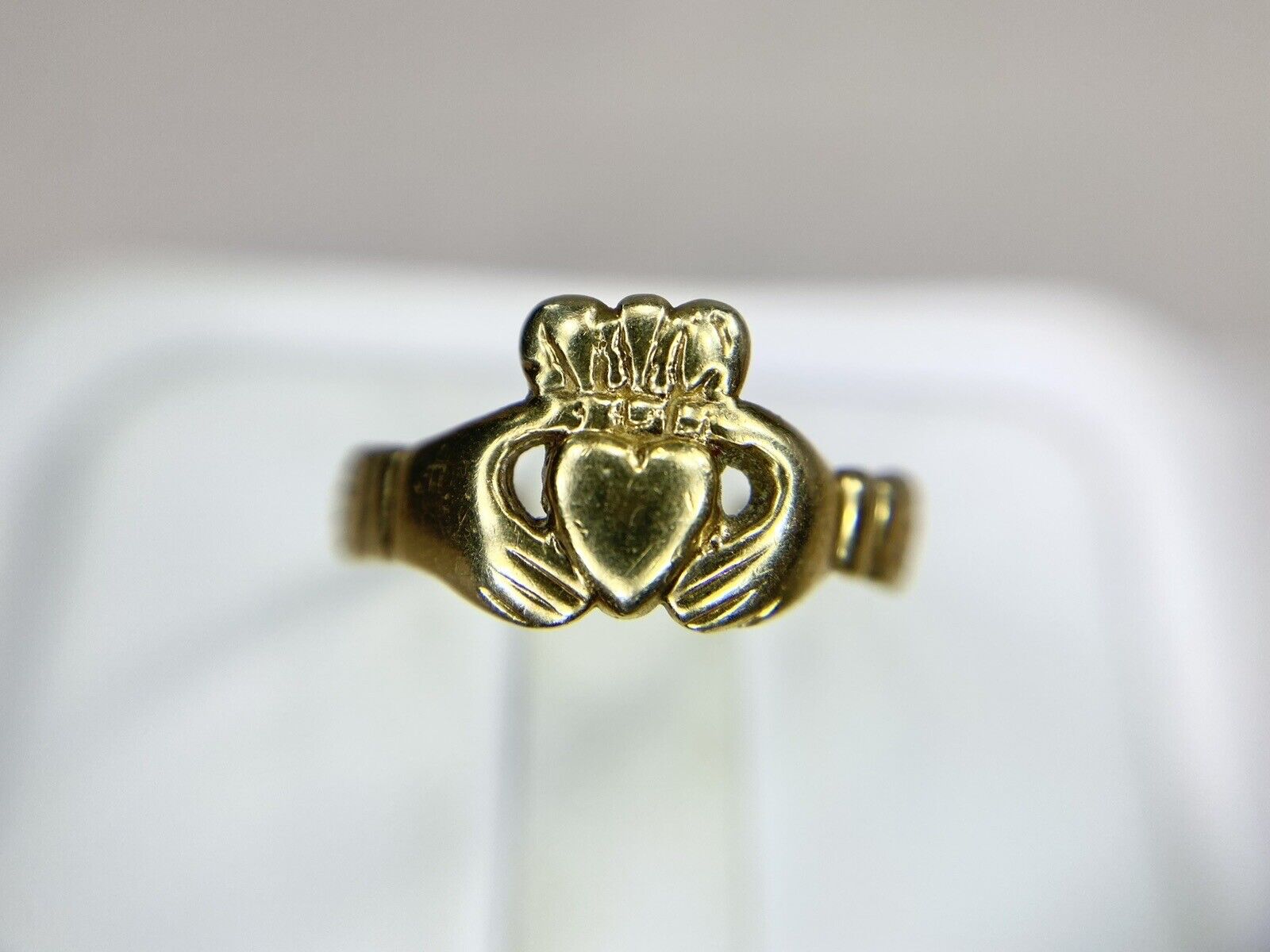 Vintage 10k Yellow Gold Claddagh Irish Classic Heart Shape Ring