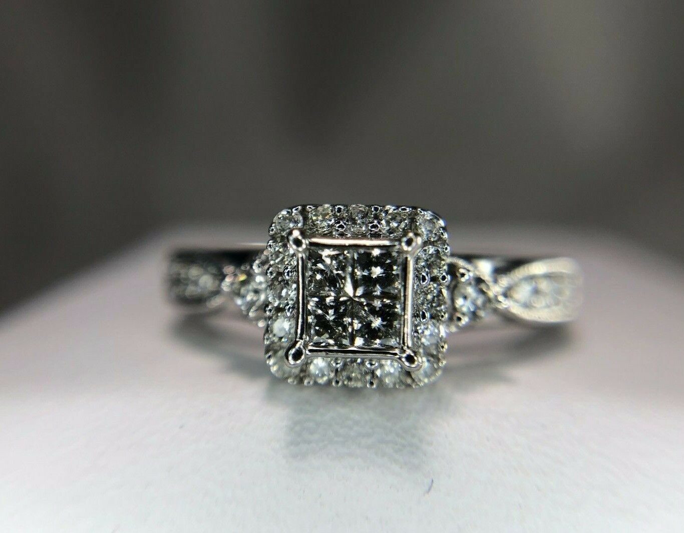 10k White Gold Princess Cut Round Diamond Cluster Engagement Ring 1/3 ct