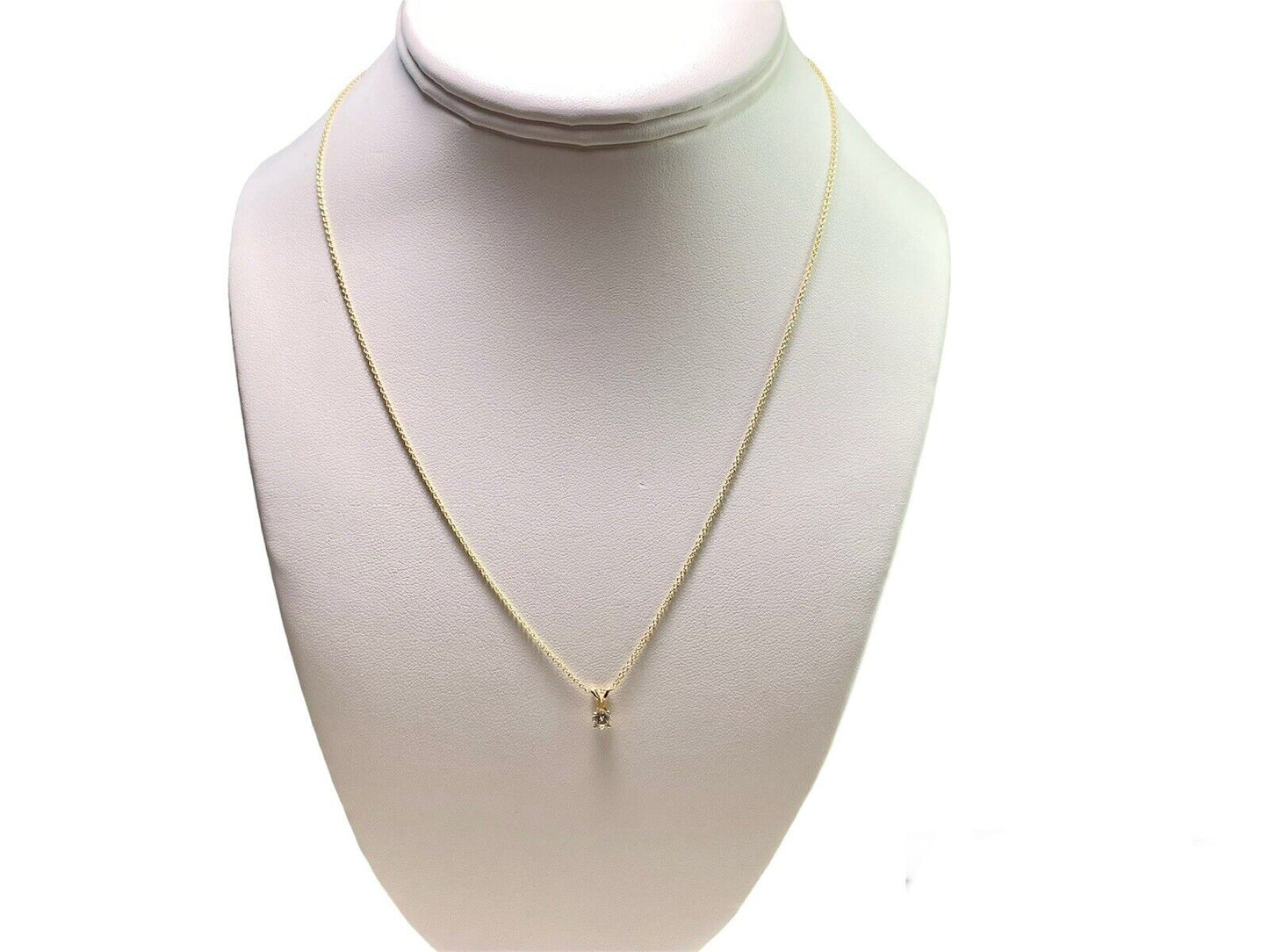 Vintage 14k Yellow Gold Natural Round Diamond Solitaire Pendant Necklace