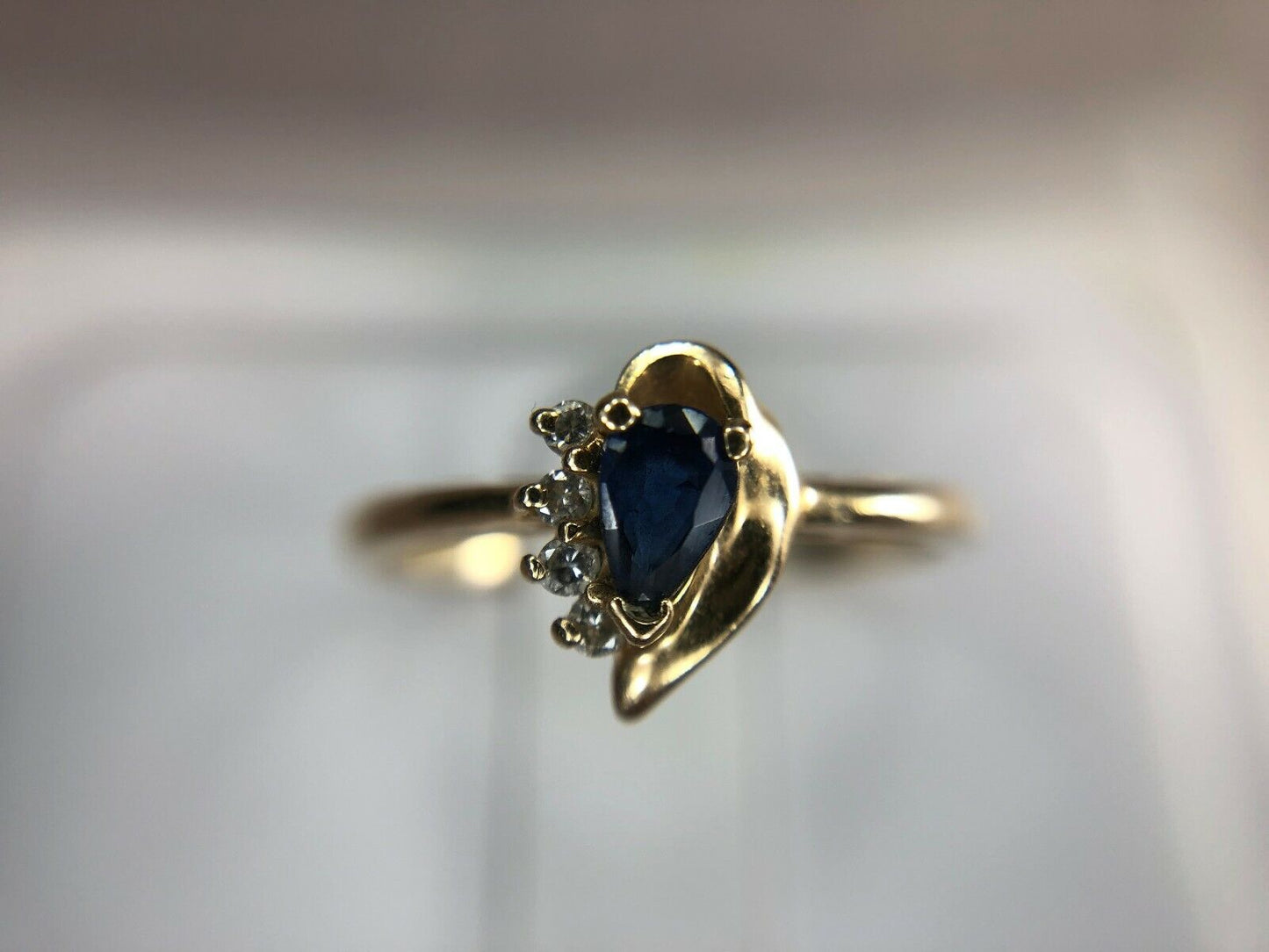 Estate 10k Yellow Gold Pear Shape Blue Sapphire Round Diamond Ring 