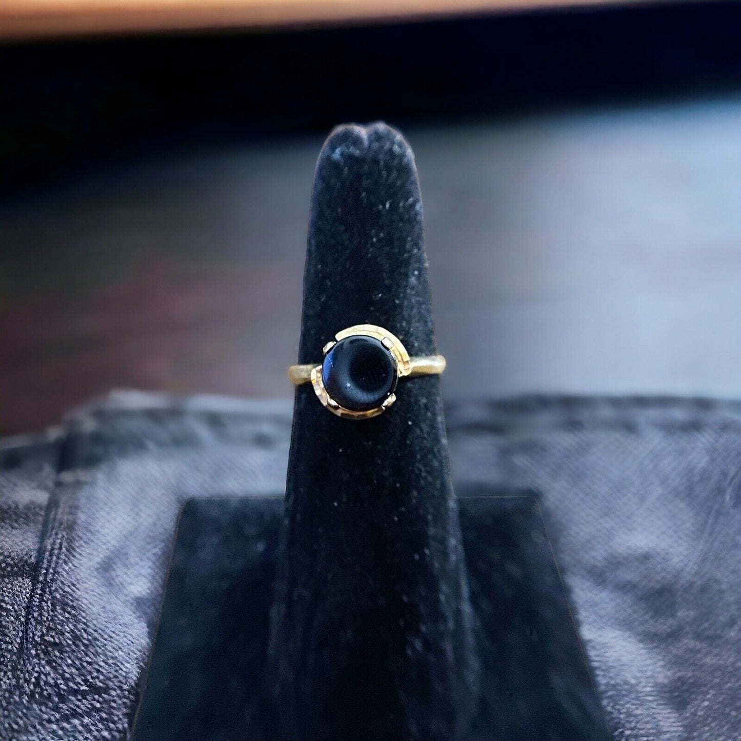 Vintage 14k Yellow Gold Round Flat Circle Black Onyx Solitaire Ring