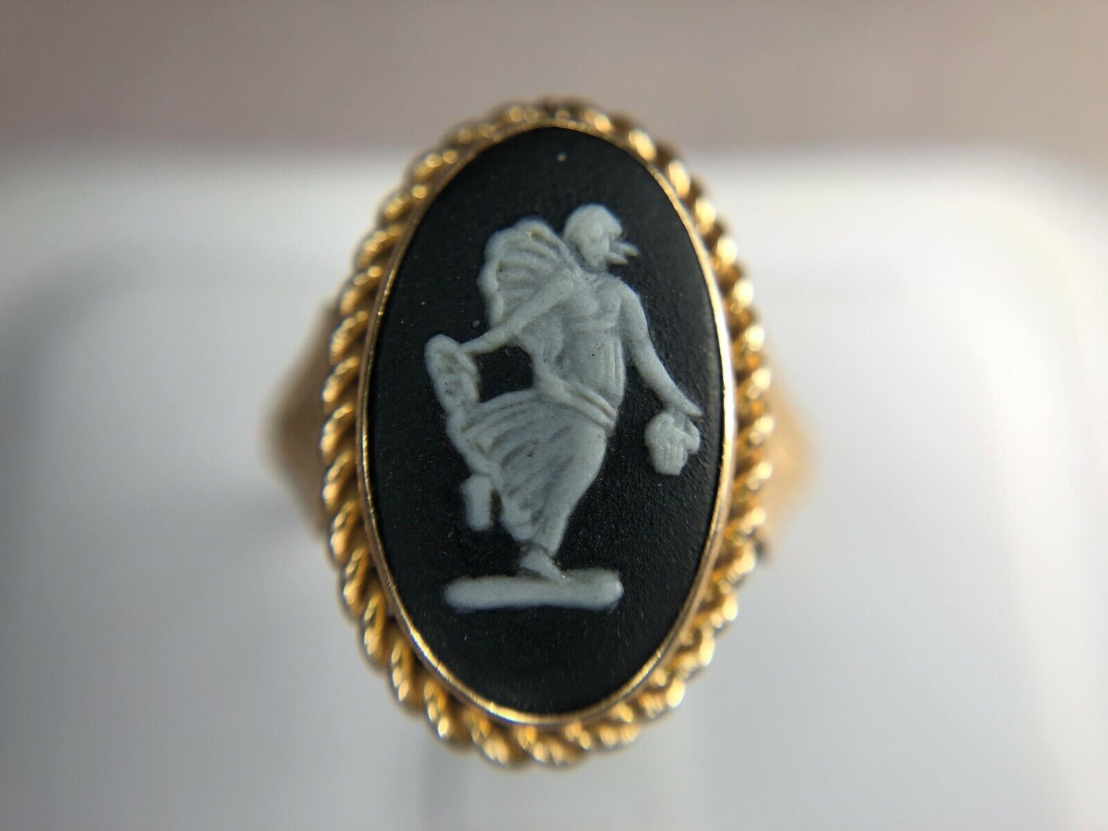 Vintage Retro 14k Yellow Gold Black Greek Cameo Cocktail Ring