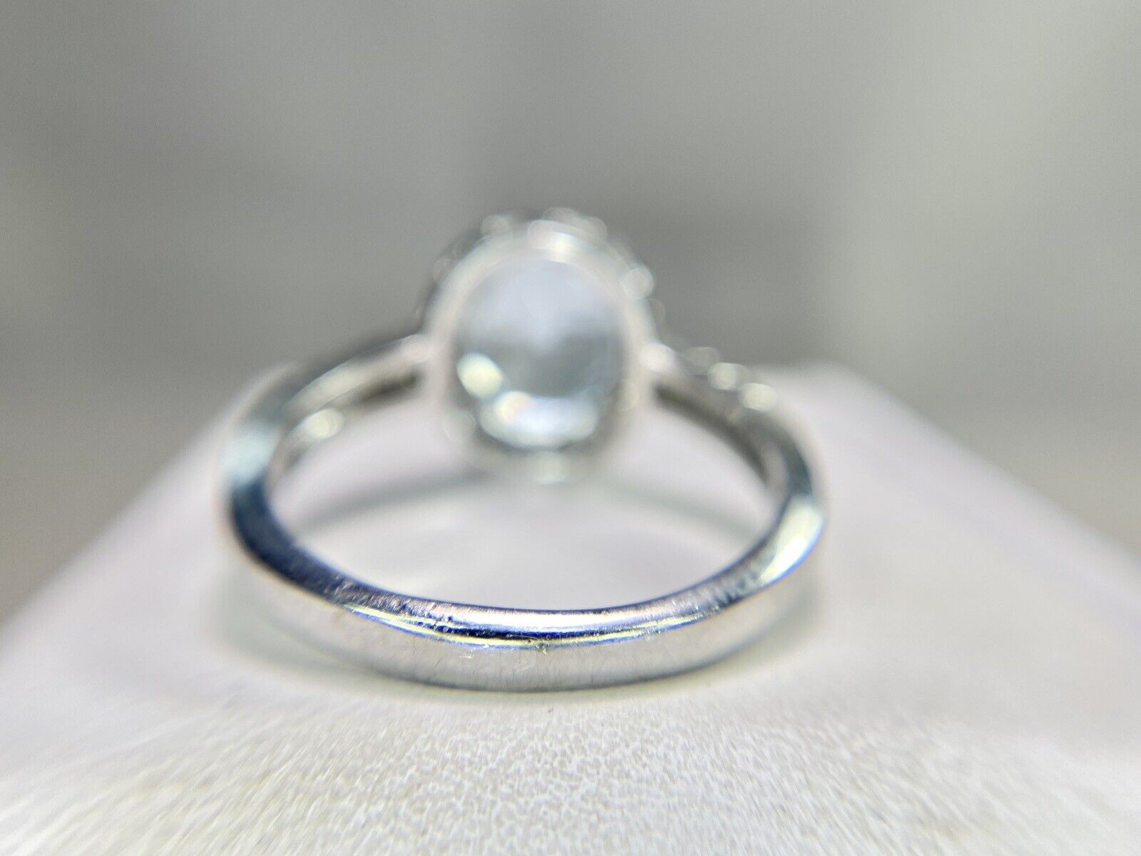 Vintage 14k White Gold Oval Blue Aquamarine Round Diamond Halo Ring