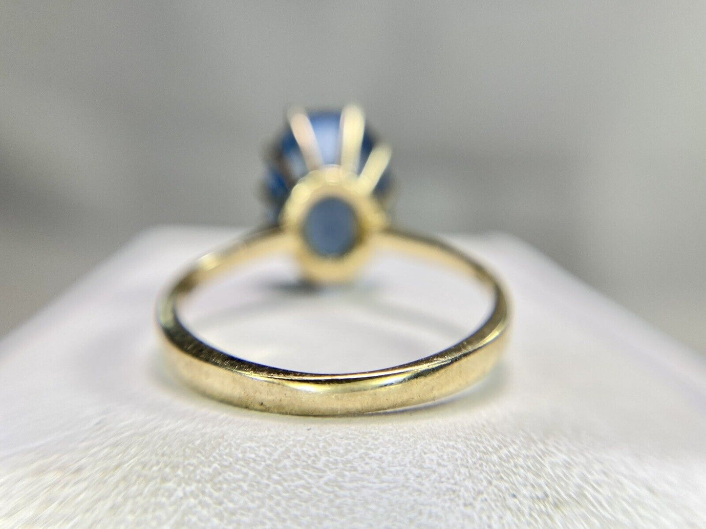 Vintage 14k Yellow Gold Oval Shape Blue Topaz  Solitaire Big Cocktail Ring