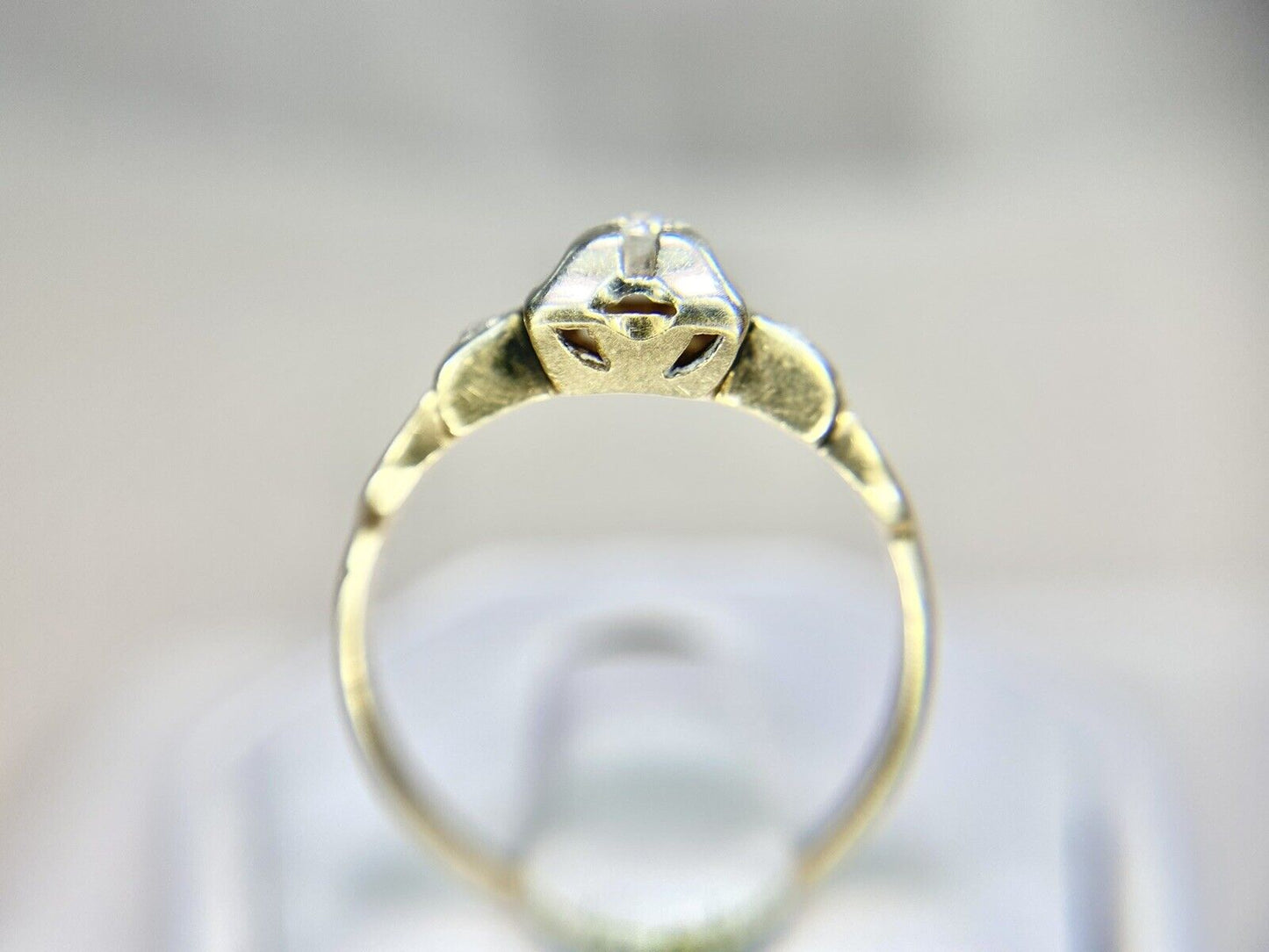 Vintage 14k Yellow Gold Natural Small Round Diamond Engagement Ring