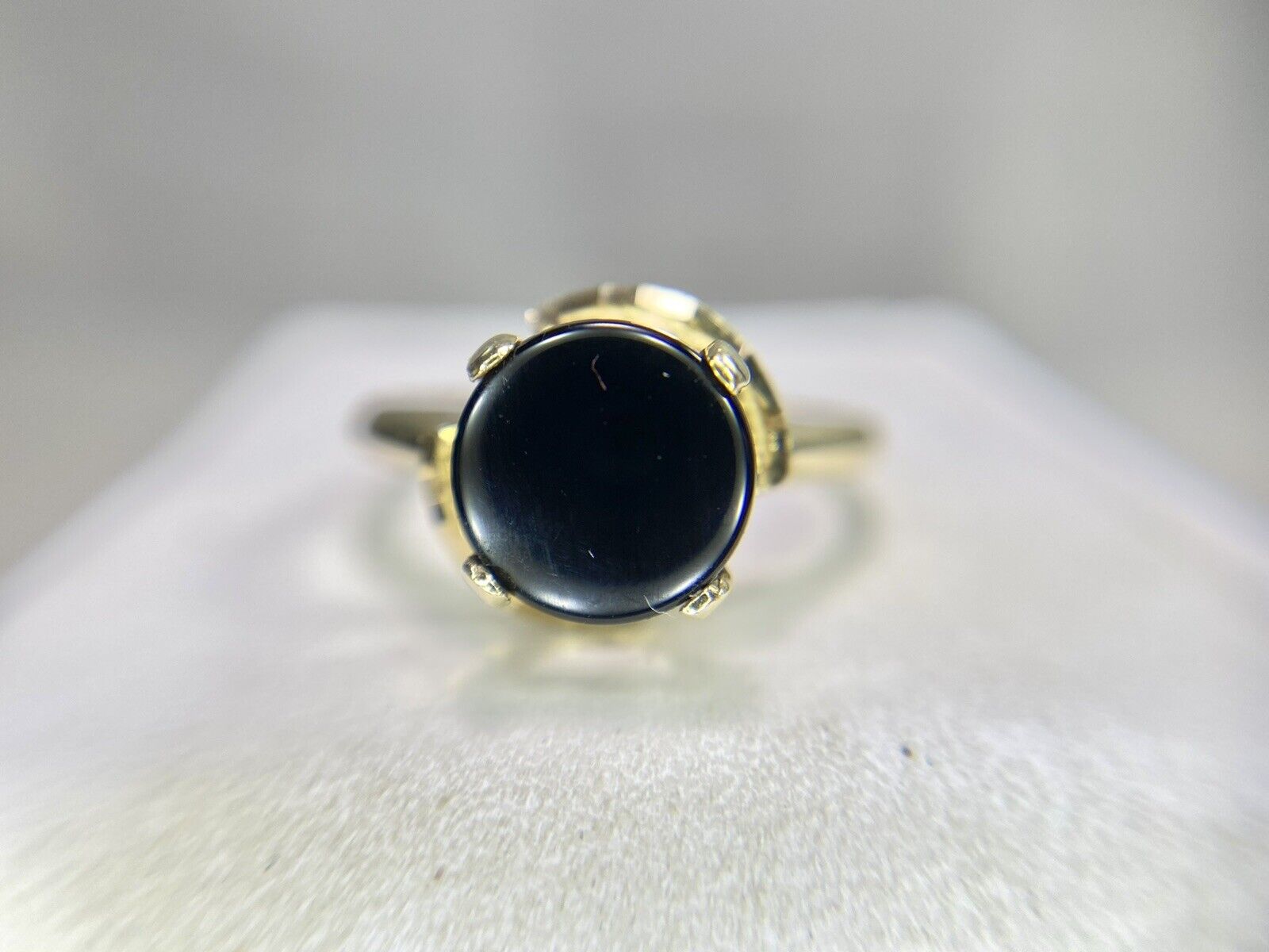 Vintage 14k Yellow Gold Round Flat Circle Black Onyx Solitaire Ring