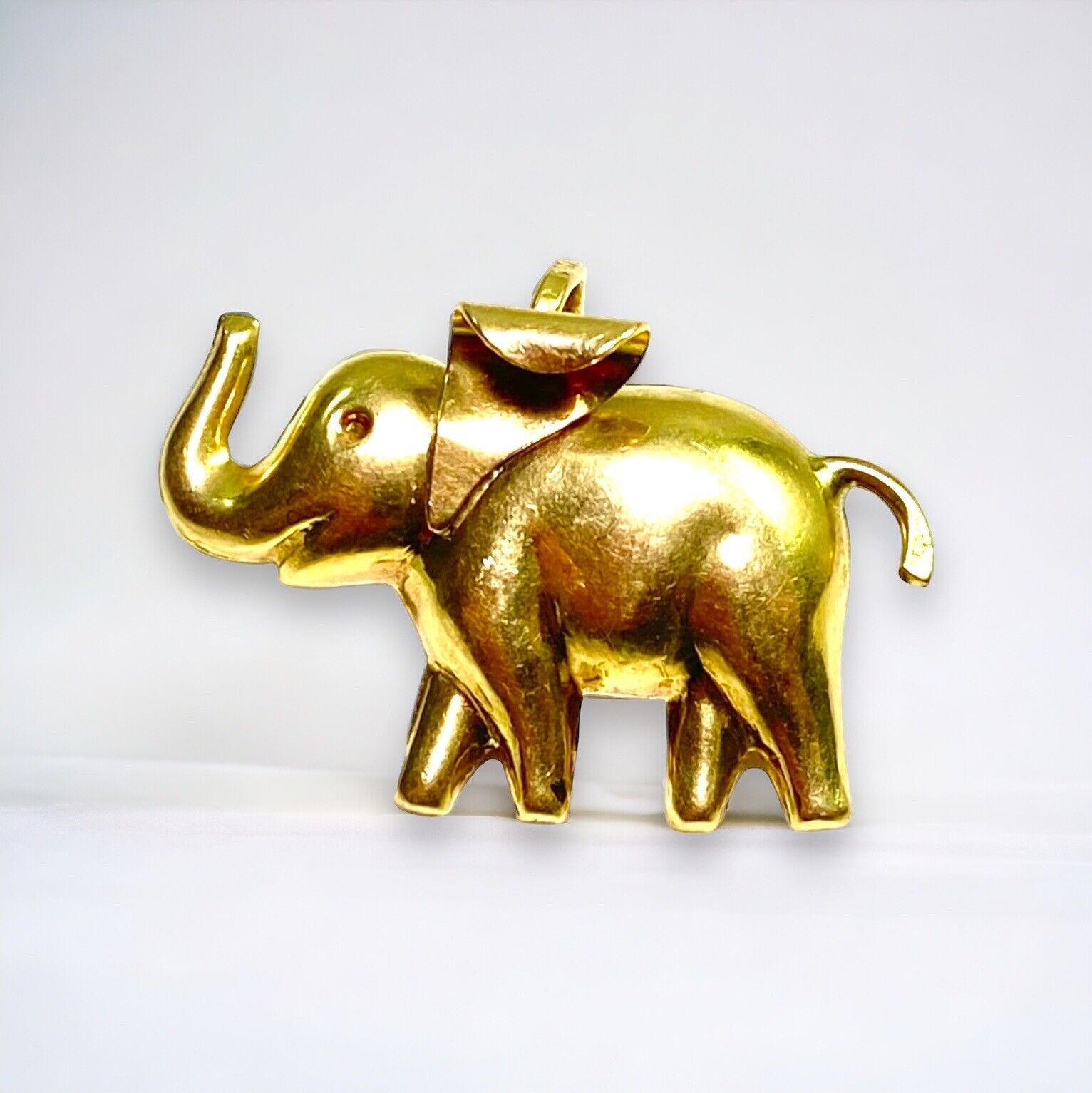 Vintage 18k Yellow Gold Signed Handcrafted Hollow Elephant Pendant