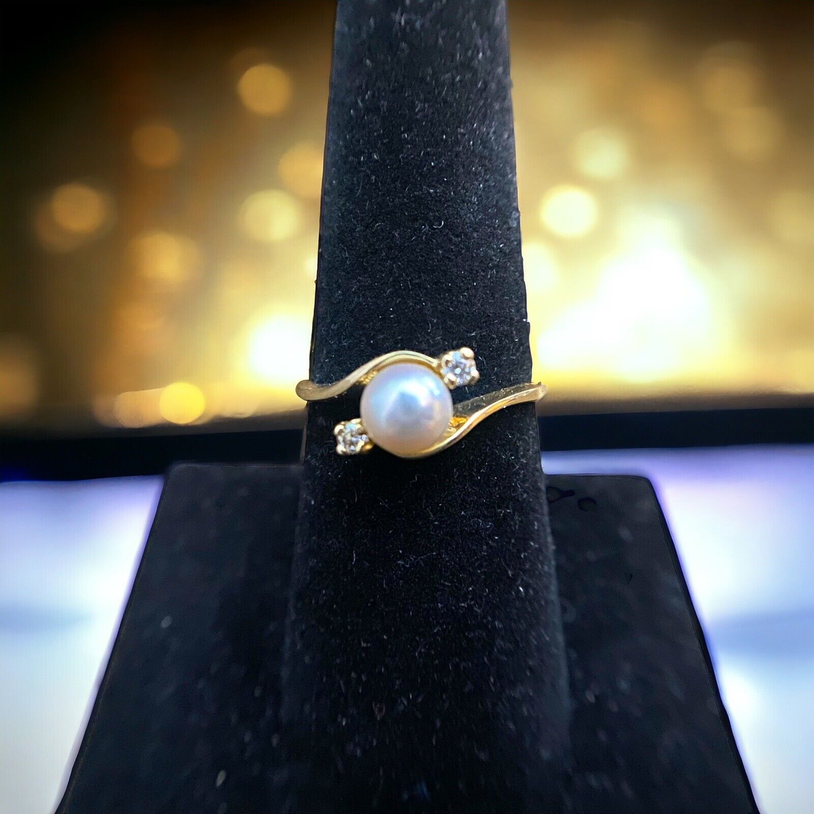 Vintage 14k Yellow Gold Round White Pearl Diamond Bypass Ring