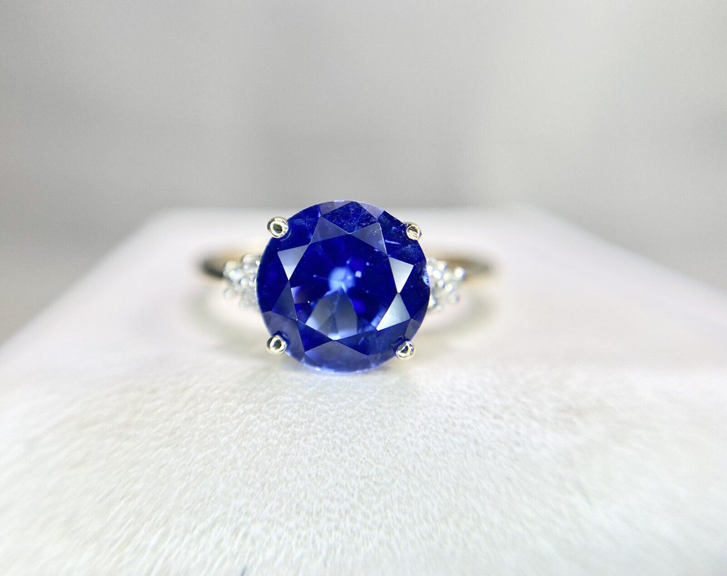 Vintage 14k Yellow Gold Round Tanzanite Natural Diamond Ring