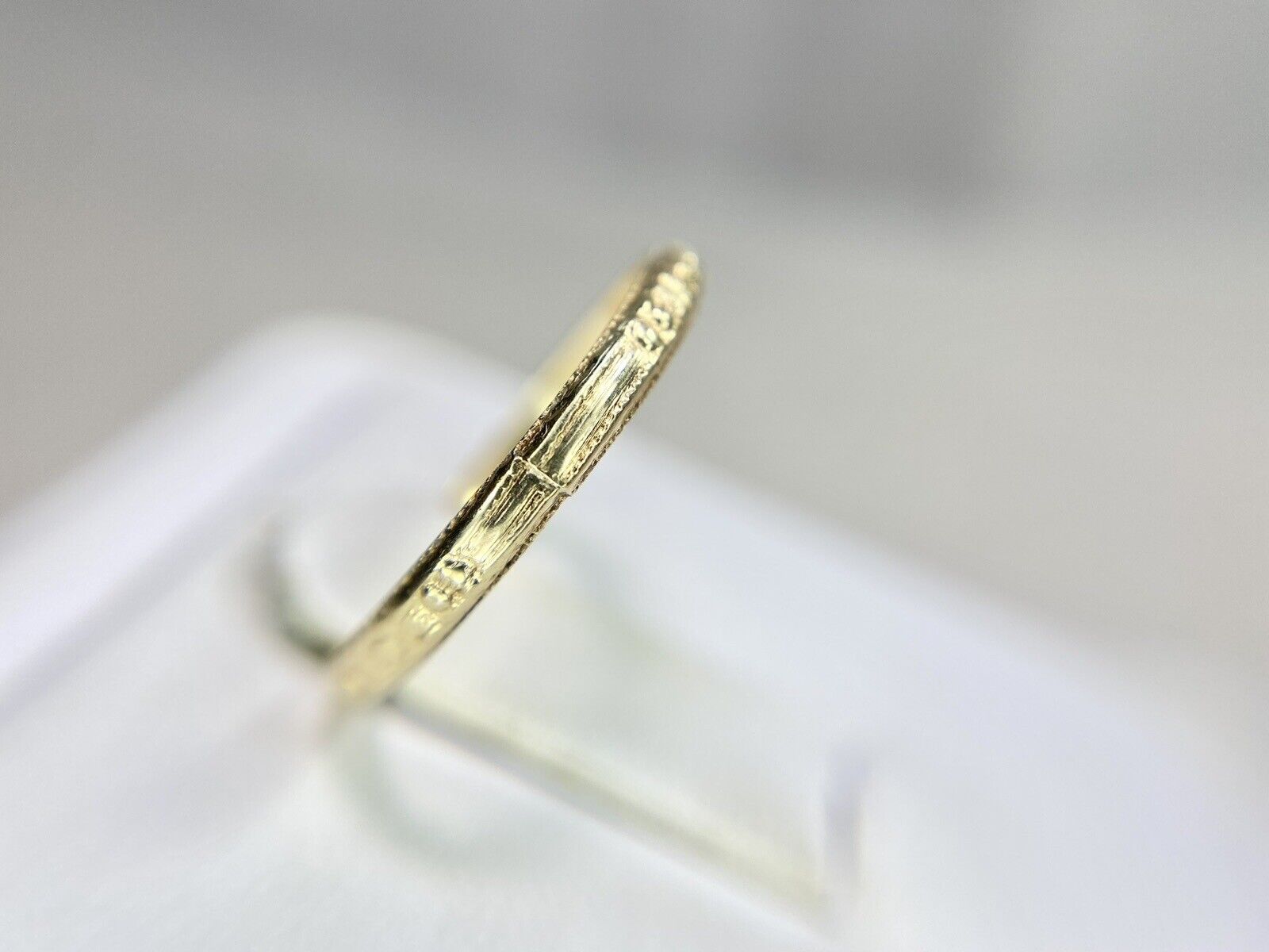 Vintage Art Deco 14k Yellow Gold Classic Thin Wedding Band Ring