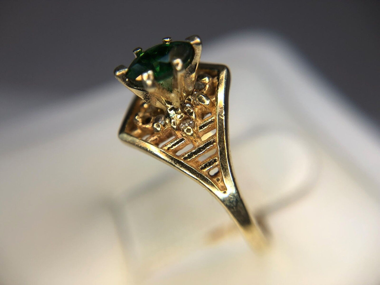 Estate Retro 10k Yellow Gold Marquise Green Tourmaline Round Diamond Ring