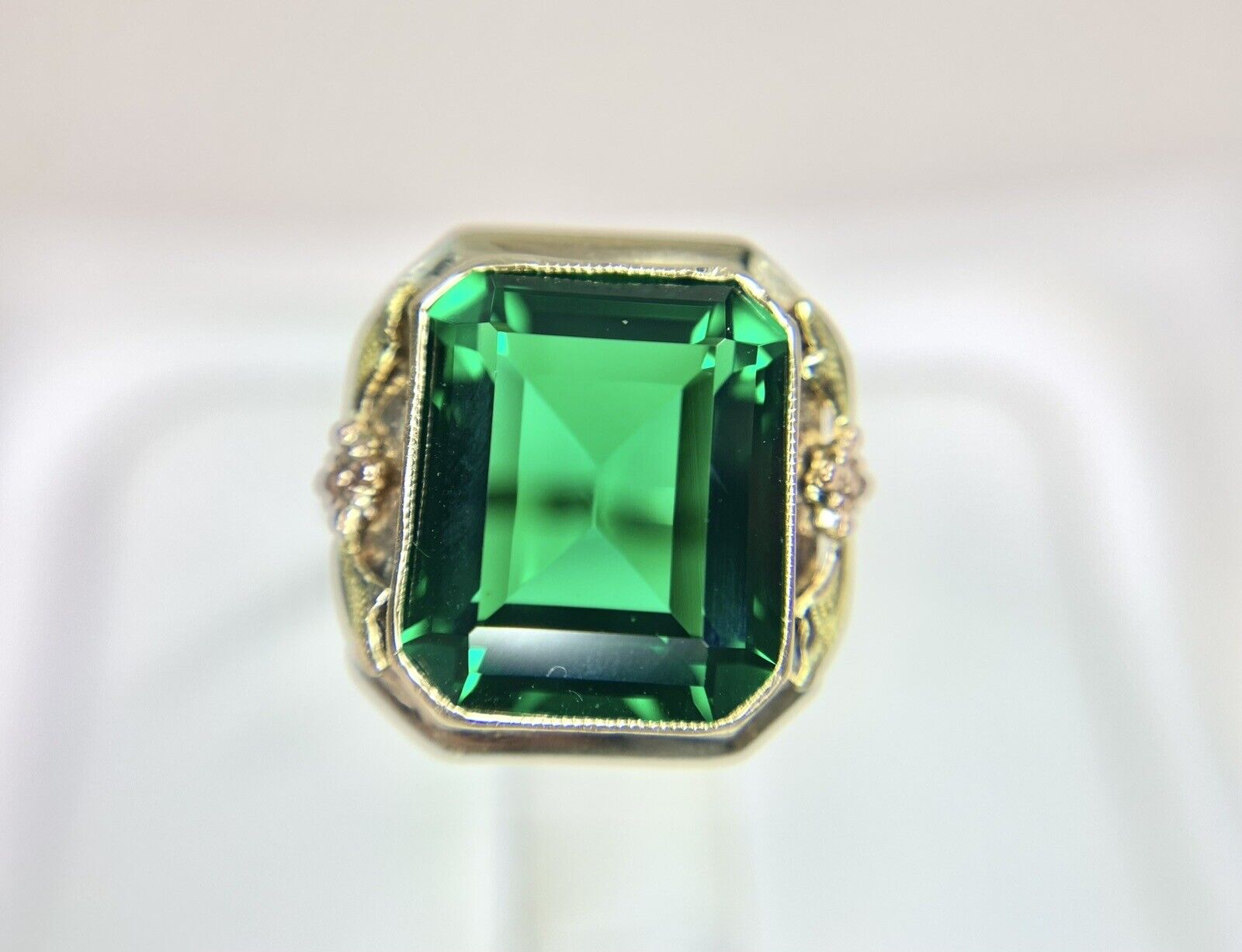 Vintage Art Deco 14k Yellow Gold Handcrafted Green Emerald Bezel Set Ring