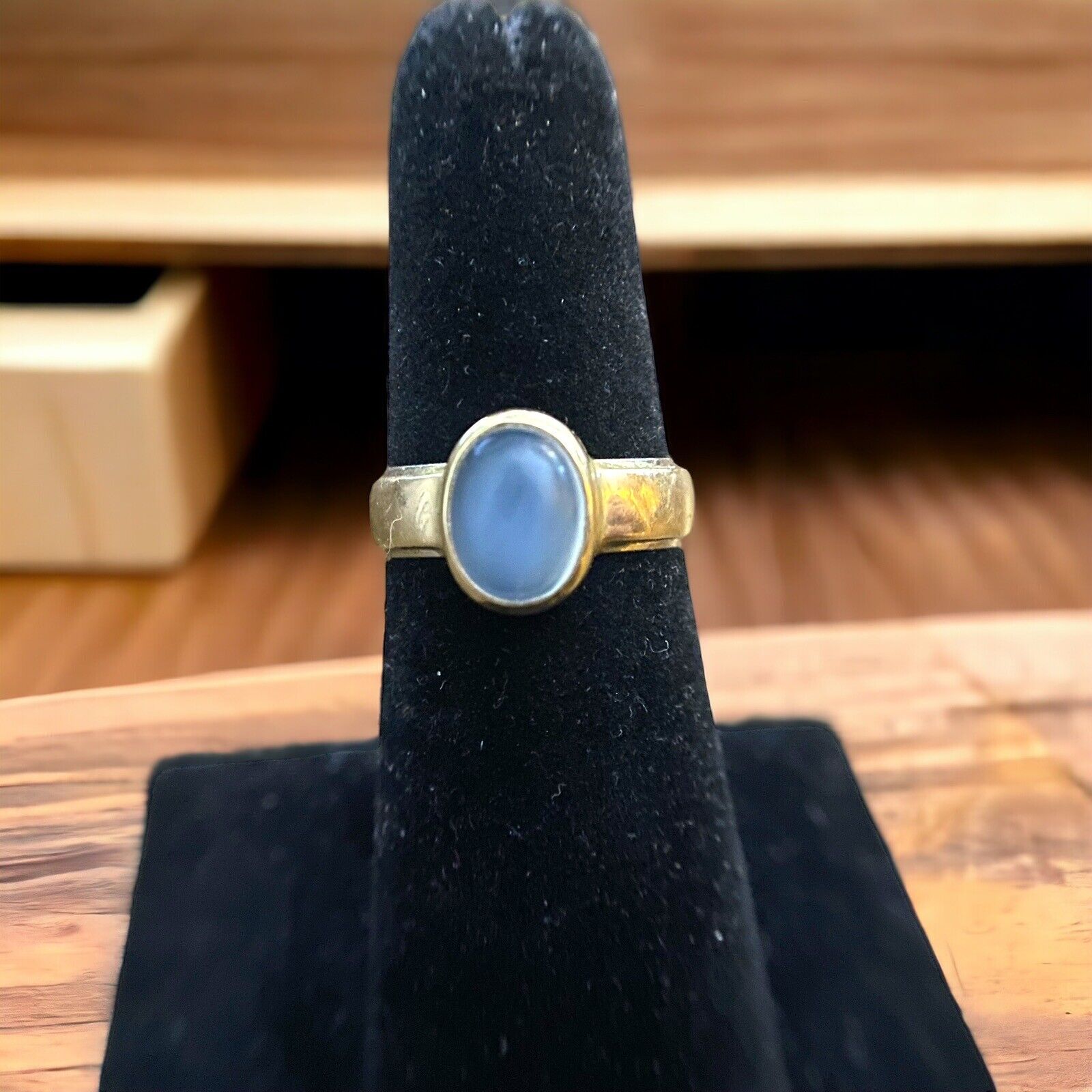 Vintage 14k Yellow Gold Natural Oval Shape Bezel Set Moonstone Ring