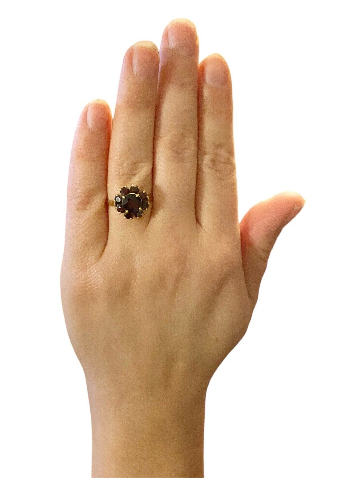 Vintage 18k Yellow Gold Natural Rhodolite Garnet Flower Shape Cocktail Ring