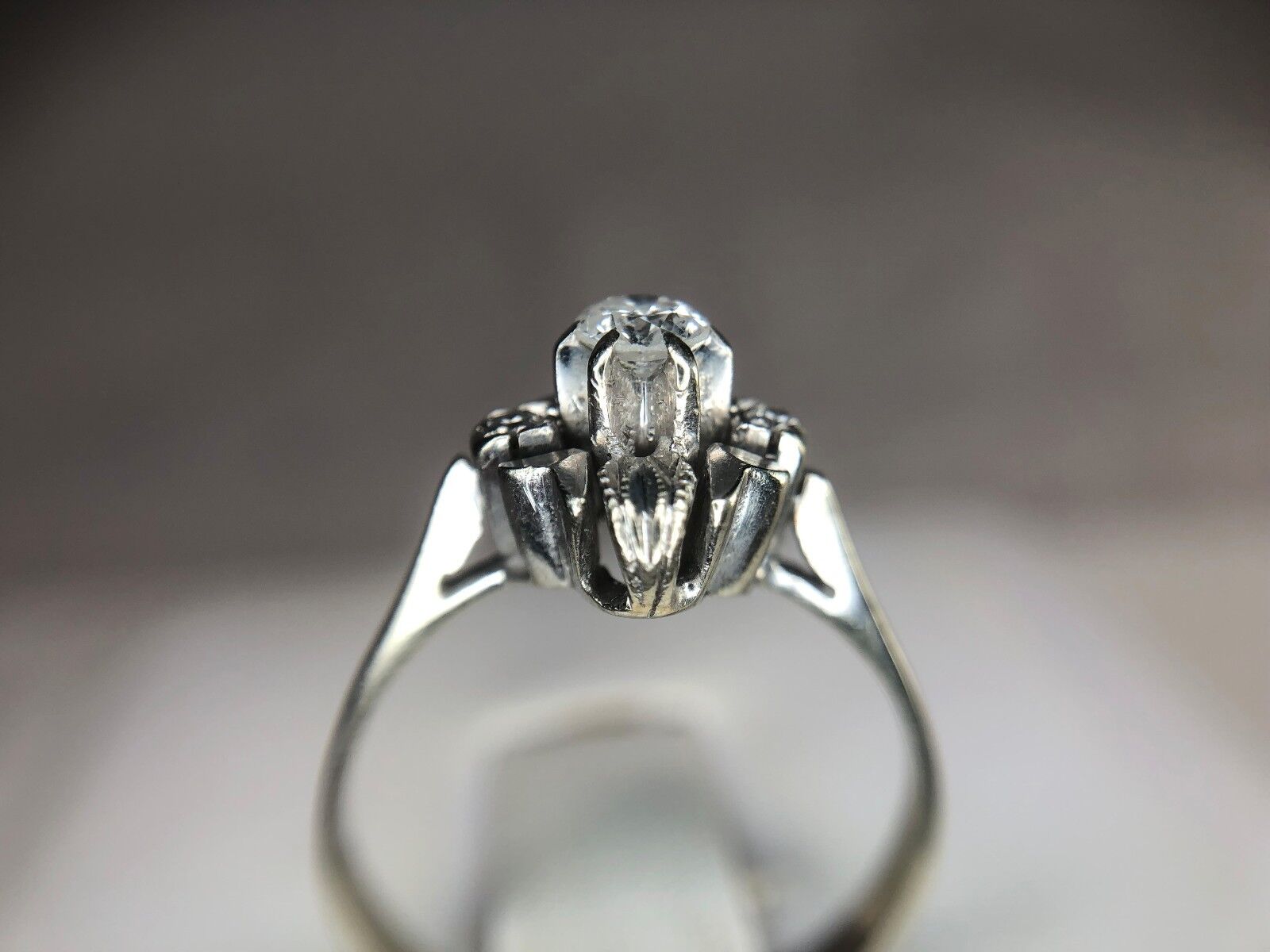 Vintage Art Deco 18k White Gold Round Diamond Engagement Ring 1/4 ct