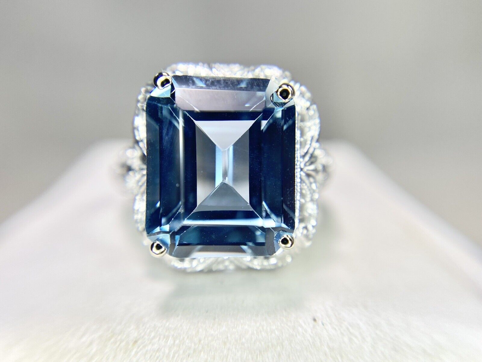 Vintage Art Deco 14k White Gold Emerald Cut Aquamarine Filigree Cocktail Ring