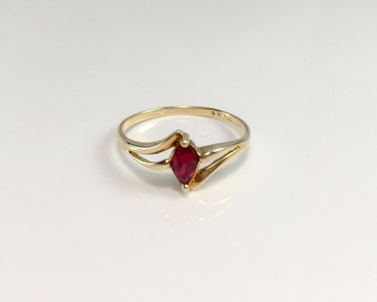 Estate 10k Yellow Gold Marquise Cut Red Pink Tourmaline Solitaire Ring