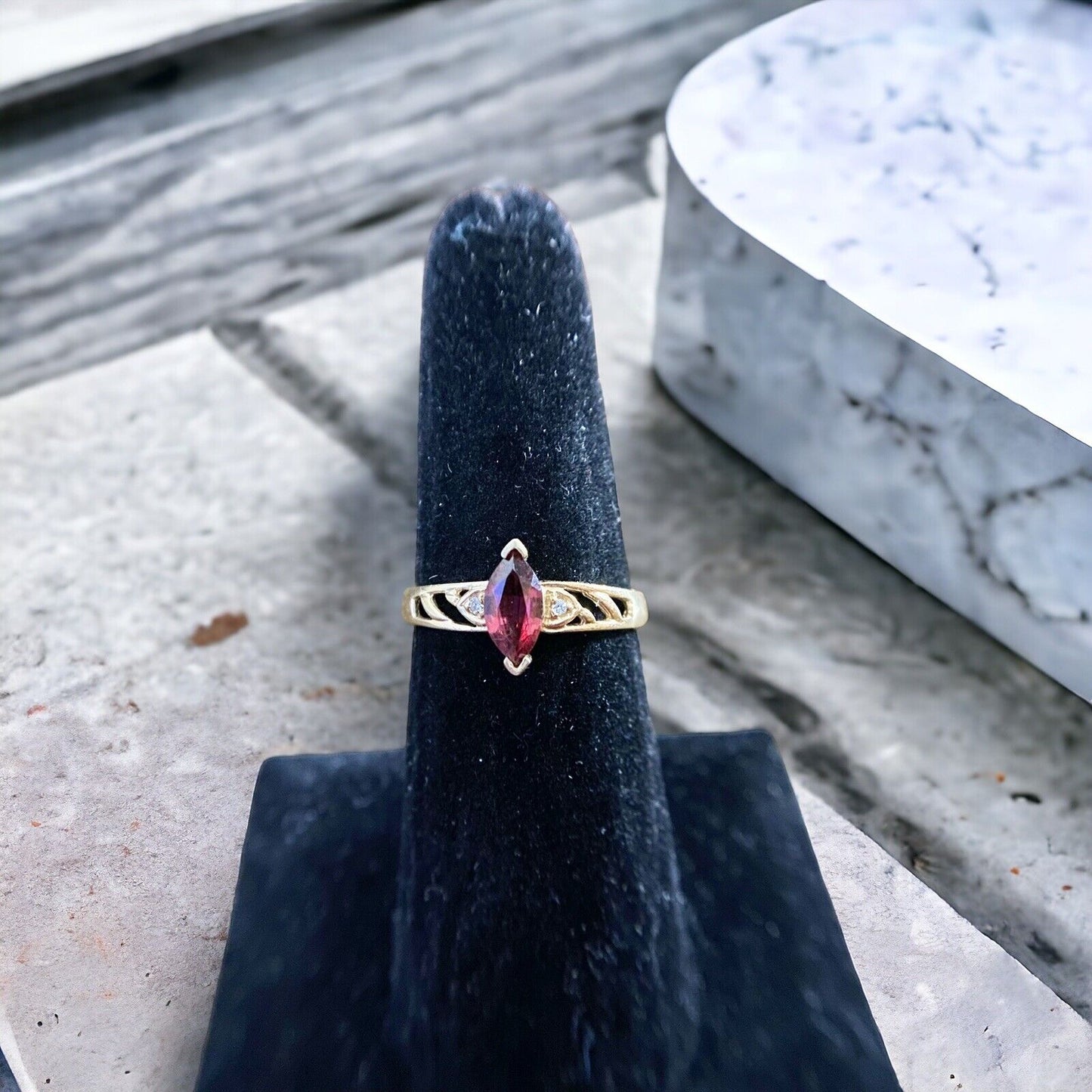 Vintage 14k Yellow Gold Natural Marquise Rhodolite Garnet Round Diamond Ring