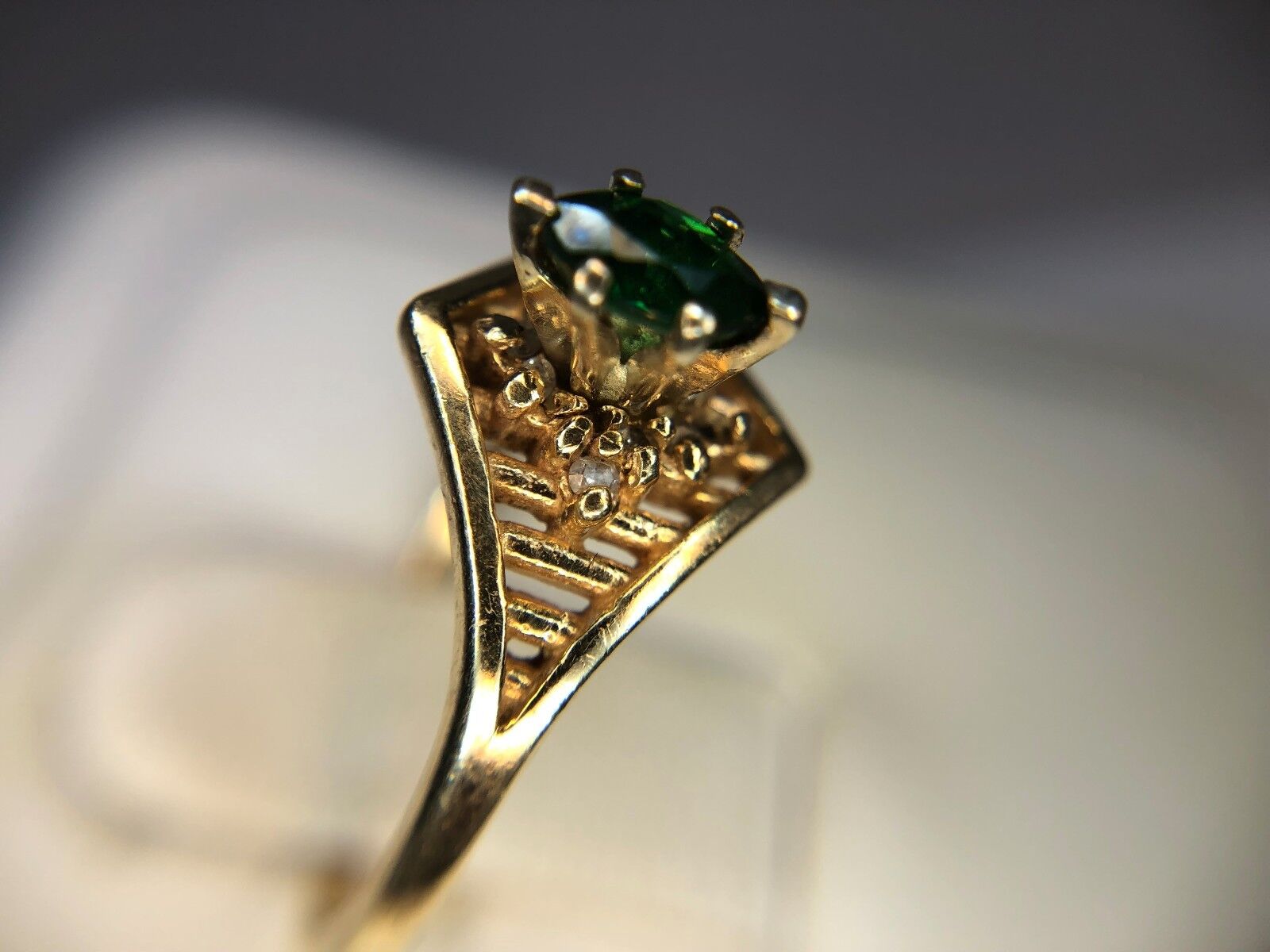 Estate Retro 10k Yellow Gold Marquise Green Tourmaline Round Diamond Ring