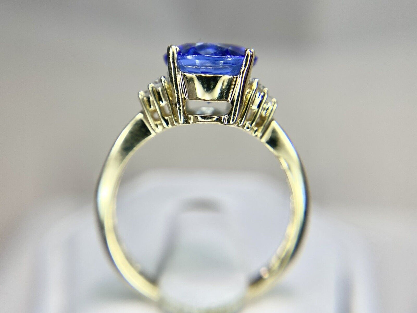 Vintage 14k Yellow Gold Round Tanzanite Natural Diamond Ring