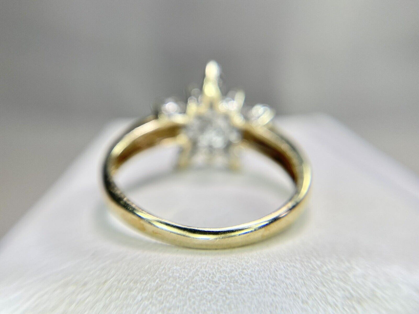 Vintage 10k Yellow Gold Natural Round Baguette Diamond Star Cocktail Ring