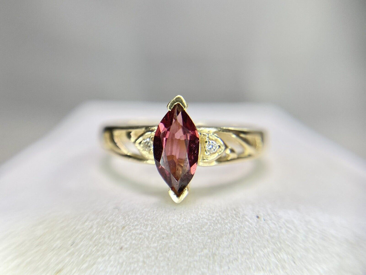 Vintage 14k Yellow Gold Natural Marquise Rhodolite Garnet Round Diamond Ring