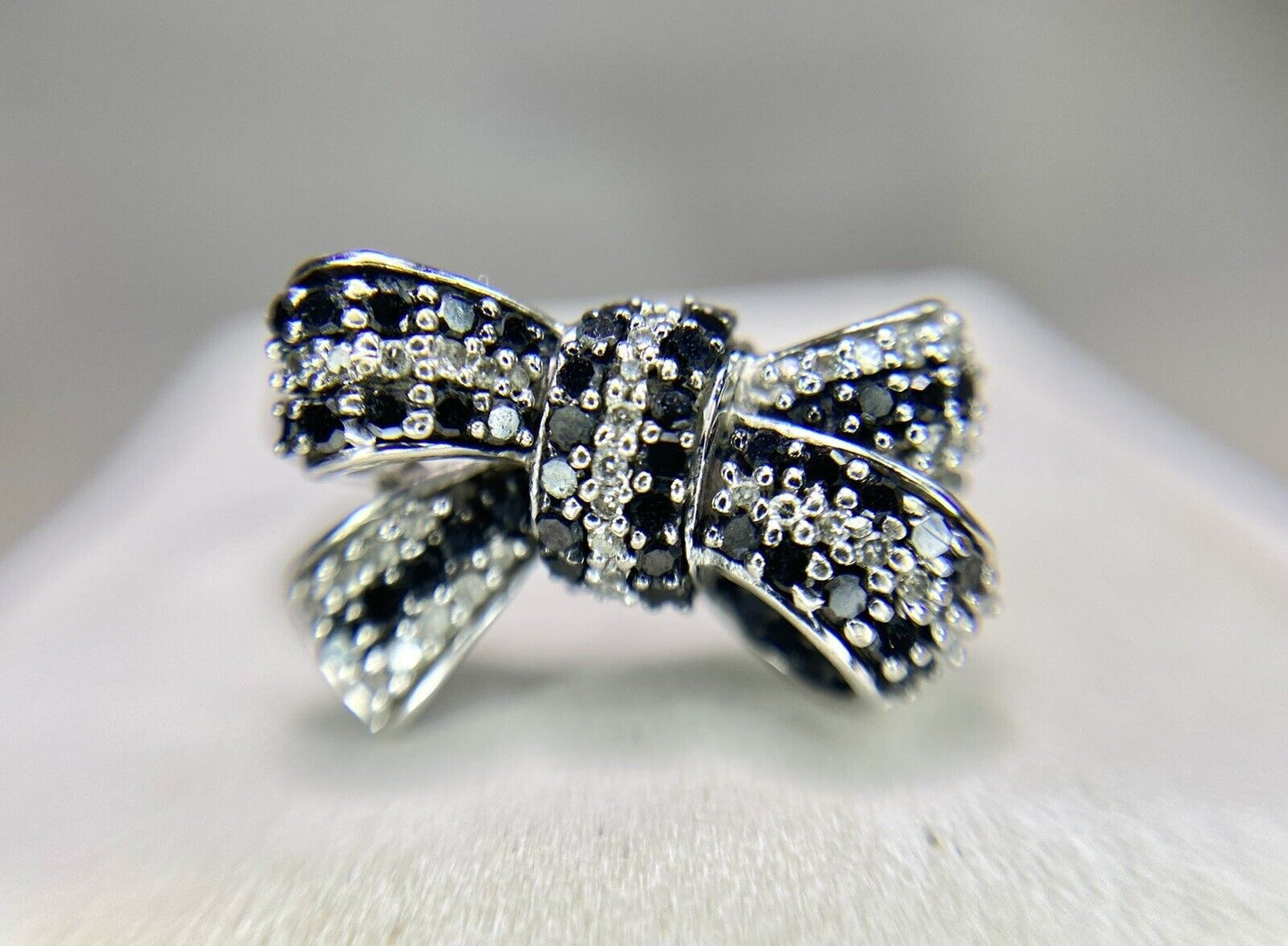 Vintage 10k White Gold Natural Round Black Diamond Ribbon Cocktail Ring