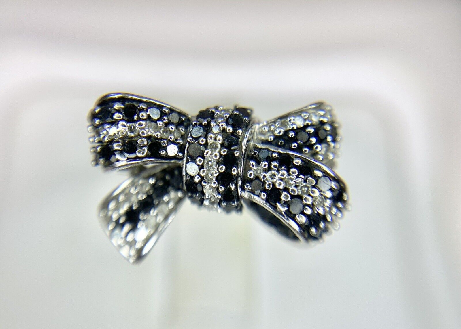 Vintage 10k White Gold Natural Round Black Diamond Ribbon Cocktail Ring