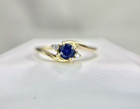 Vintage 14k Yellow Gold Natural Round Blue Sapphire Diamond Small Bypass Ring