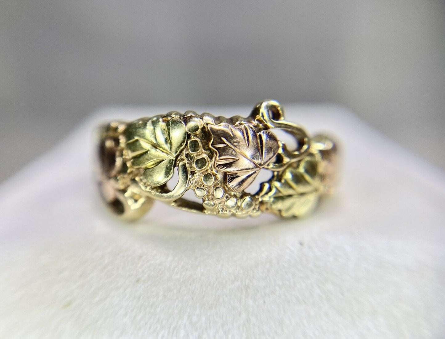 Vintage 10k Yellow Rose Gold Black Hills Gold Leaf Designer Ring