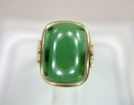 Vintage 18k Yellow Gold Natural Green Tourmaline Cabochon Bezel Set Ring