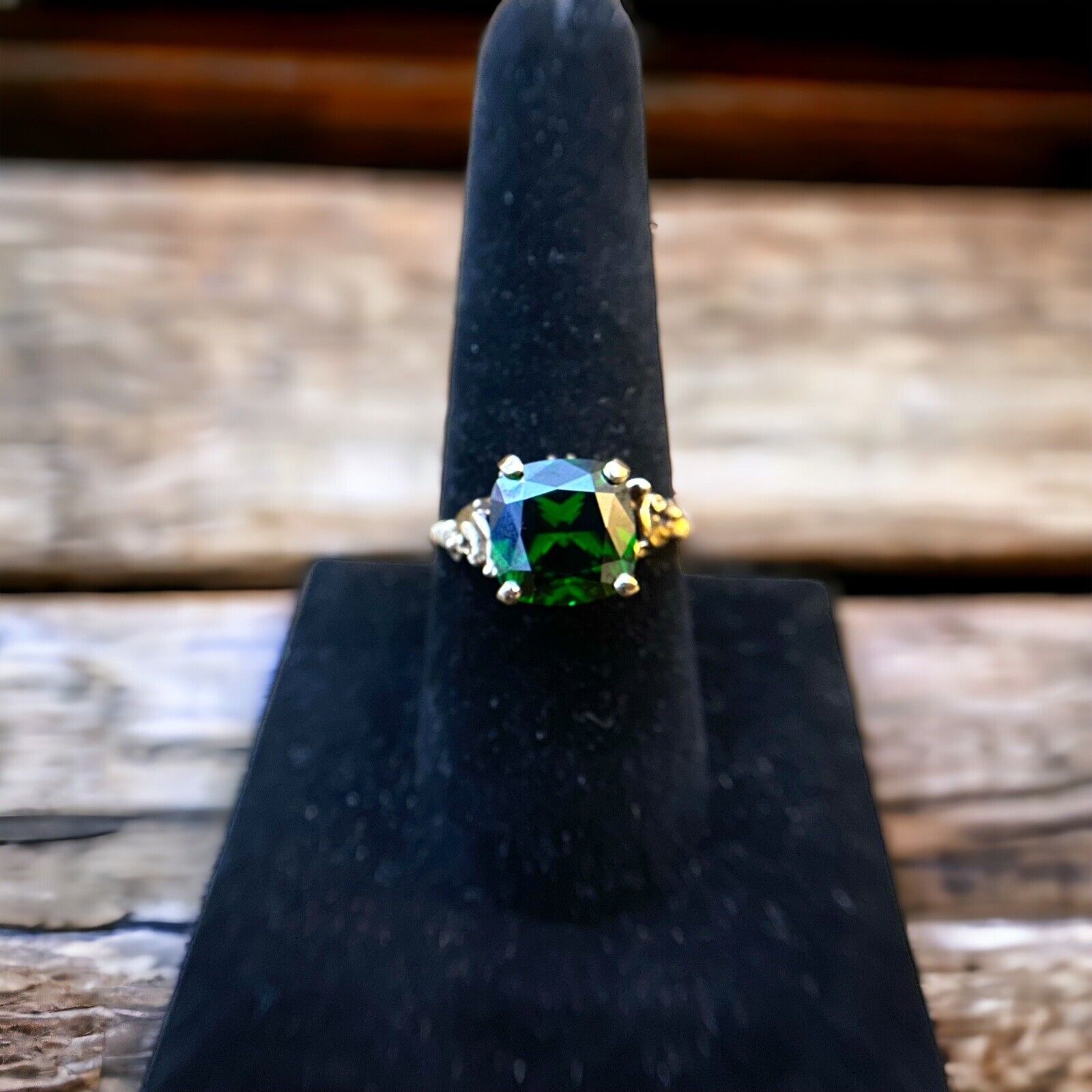 Vintage 10k Yellow Gold Handcrafted Green Tourmaline Solitaire Ring