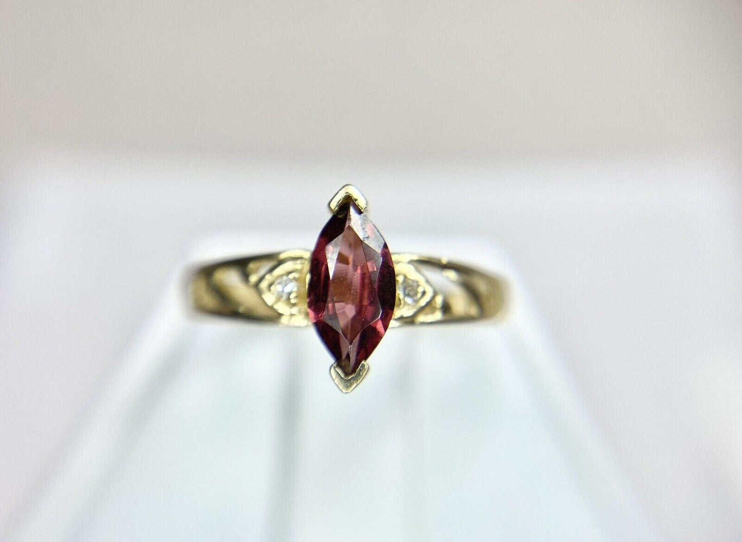 Vintage 14k Yellow Gold Natural Marquise Rhodolite Garnet Round Diamond Ring