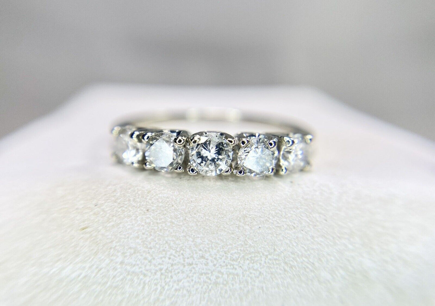 Vintage 14k White Gold Natural Round Diamond Wedding Band Ring