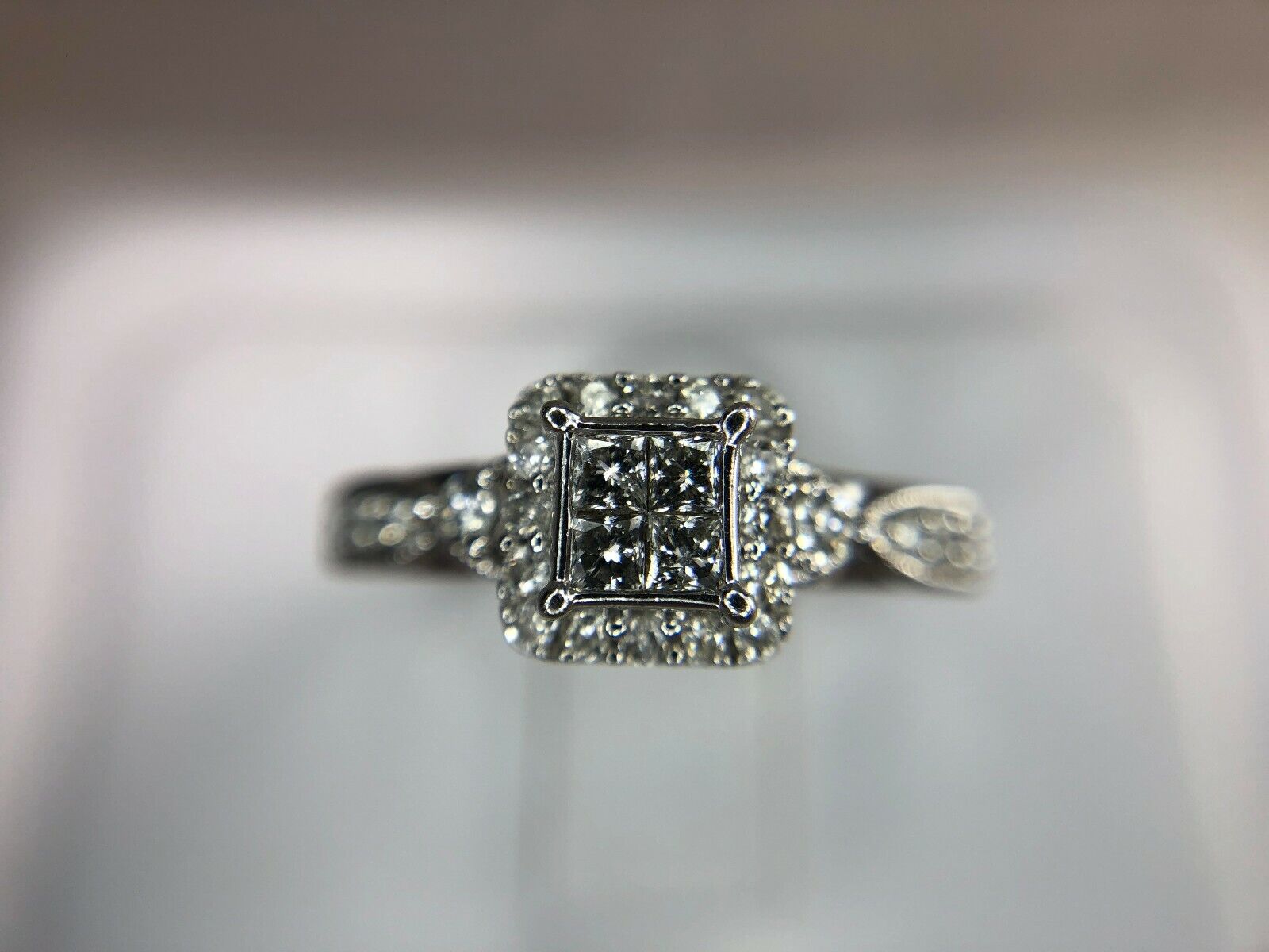 10k White Gold Princess Cut Round Diamond Cluster Engagement Ring 1/3 ct