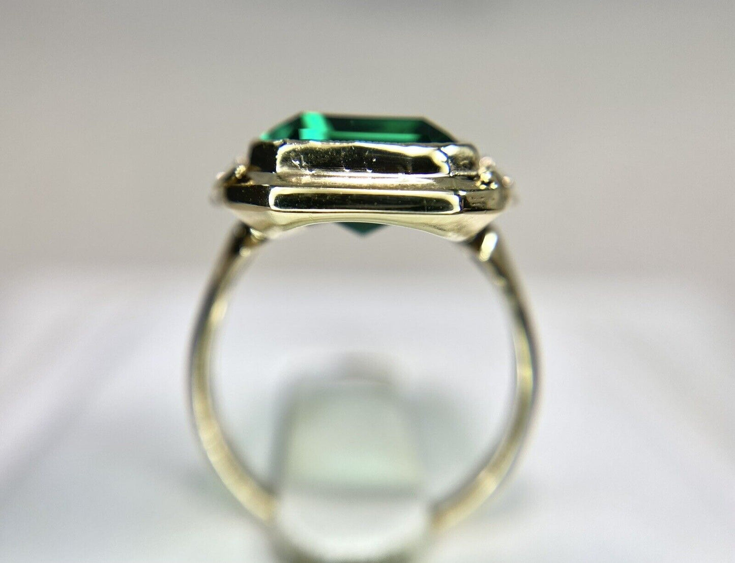 Vintage Art Deco 14k Yellow Gold Handcrafted Green Emerald Bezel Set Ring