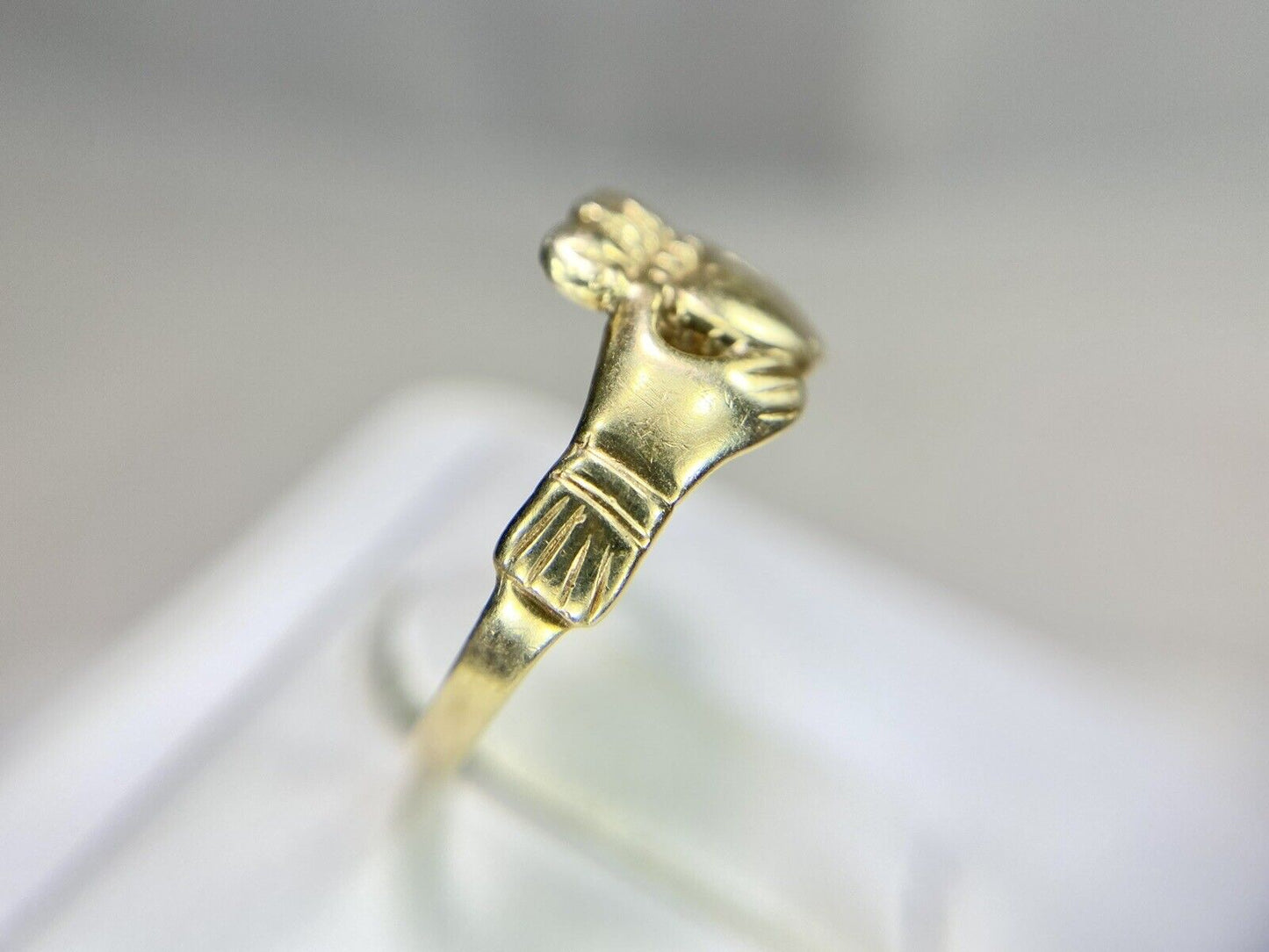 Vintage 10k Yellow Gold Claddagh Irish Classic Heart Shape Ring